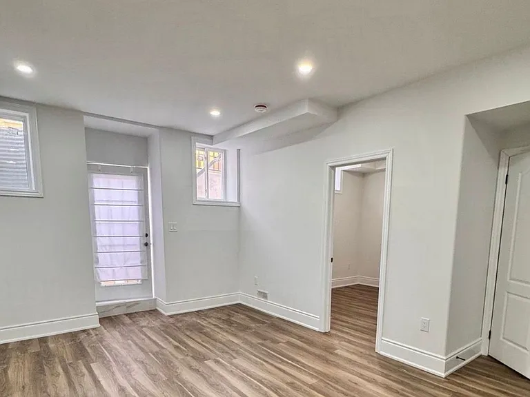 1229 Ironbridge Rd E #LEGAL BASEMENT APART — Photo 13