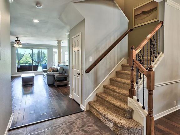 3rd image of 4121 Shores Ct