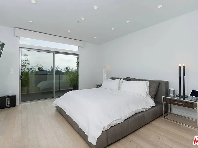 1040 N Spaulding Ave #3 — Photo 9