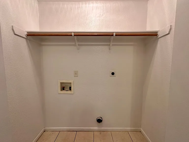1501 Cinch Dr — Photo 9