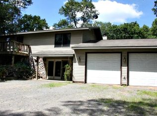 631 W 6th Ct, Hancock, WI 54943