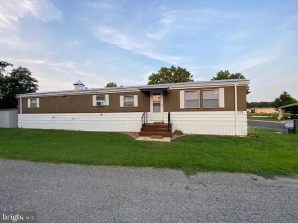 121 Country Ln, Buena, NJ 08310