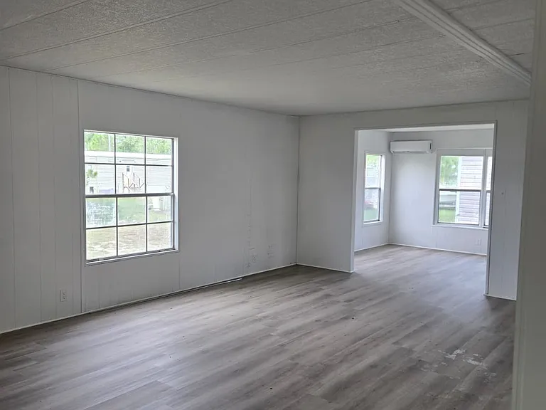 591 Maxanna Ave — Photo 15