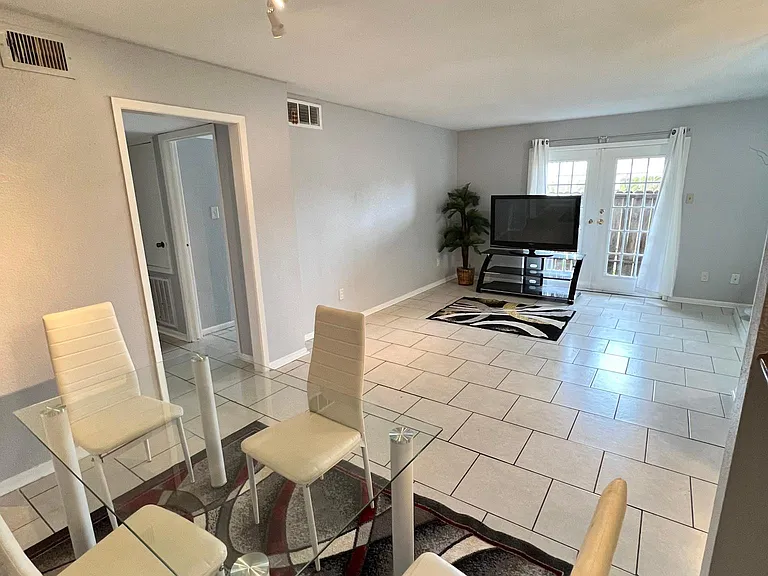 8918 Bissonnet St #307 — Photo 8