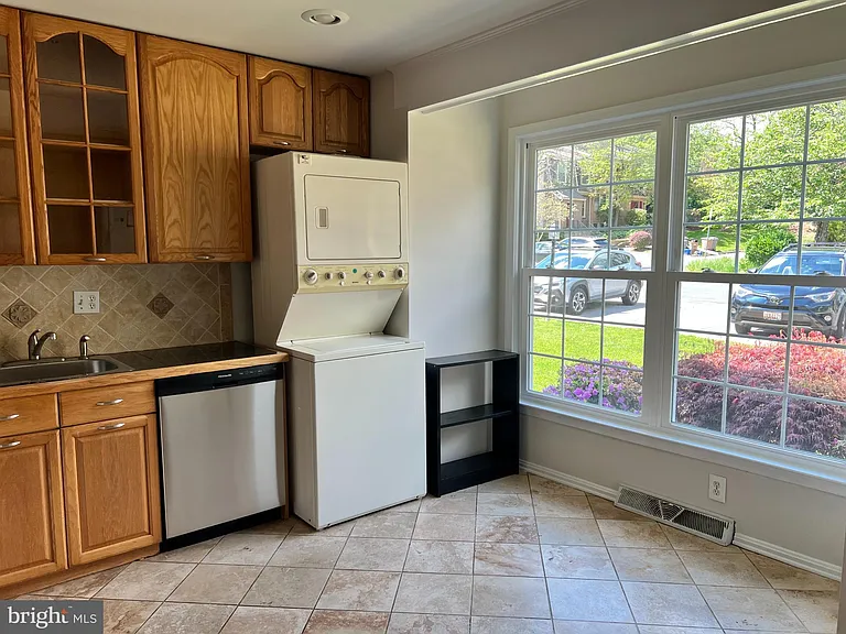 516 Meadow Hall Dr #D516 — Photo 5