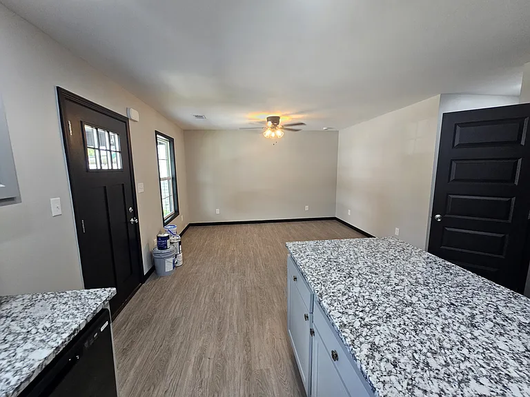 328 Edwards Ave — Photo 6