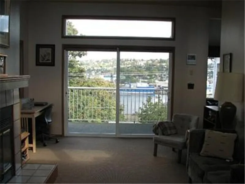 2 bed, 2.0 bath, 1119 sqft, $2,750 — Photo 3