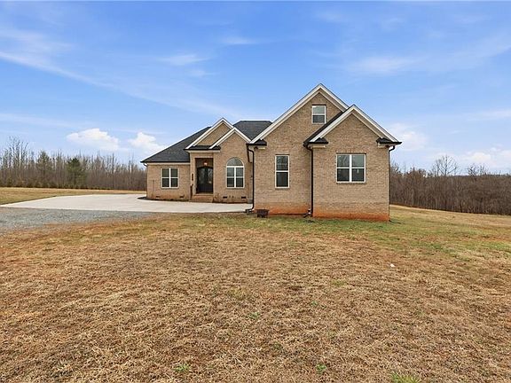 2nd image of 5838 Chrismon Rd