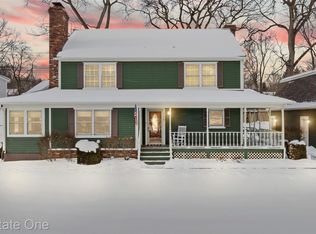 380 Depot Rd, Clarkston, MI 48346