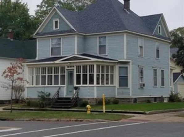 383 Maple Ave, Holland, MI 49423