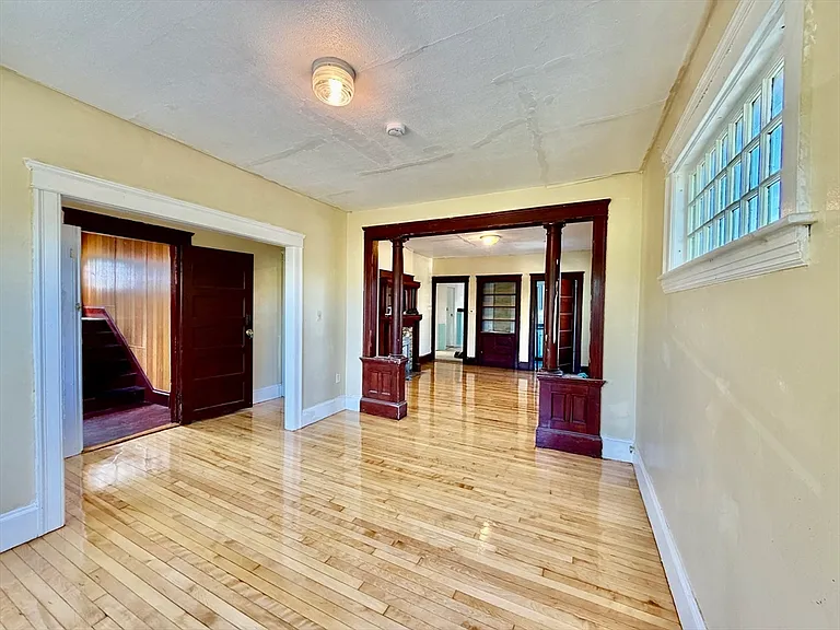 2 Shirley St #2 — Photo 6