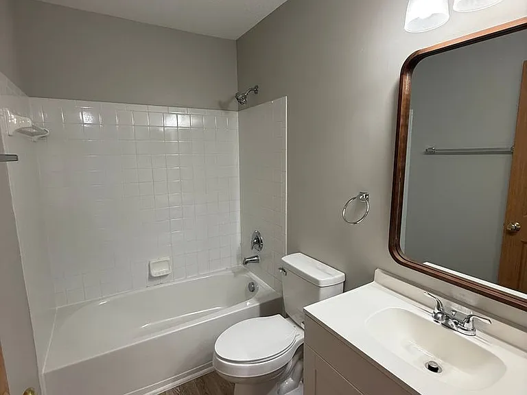 544 Sycamore Dr — Photo 19