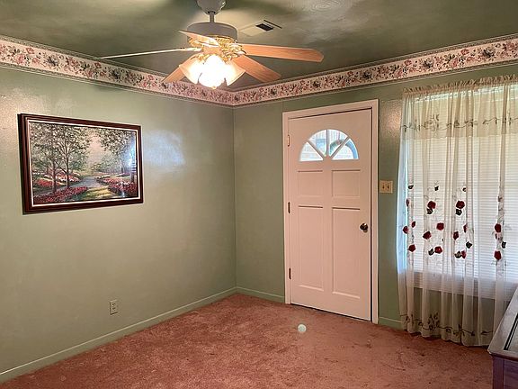 5th image of 125 Jerry Dr