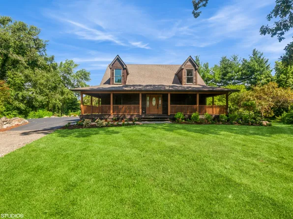 1921 Annettes Cir, Sugar Grove, IL 60554
