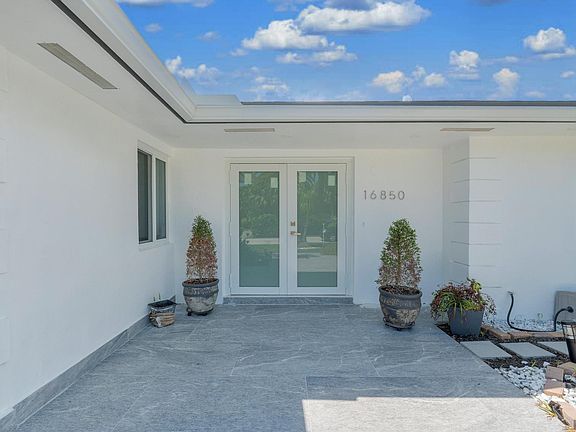5th image of 16850 SW 84th Avenue