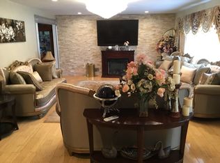 15 Driftwood Dr, Parlin, NJ 08859