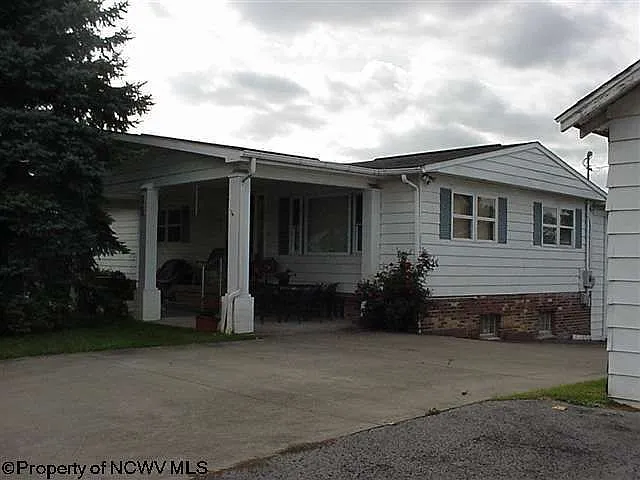 59 Hartford St photo 1