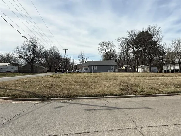 928 S 6th St #4, Chickasha, OK 73018