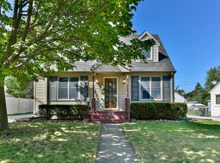 2887 S 85th St, West Allis, WI 53227