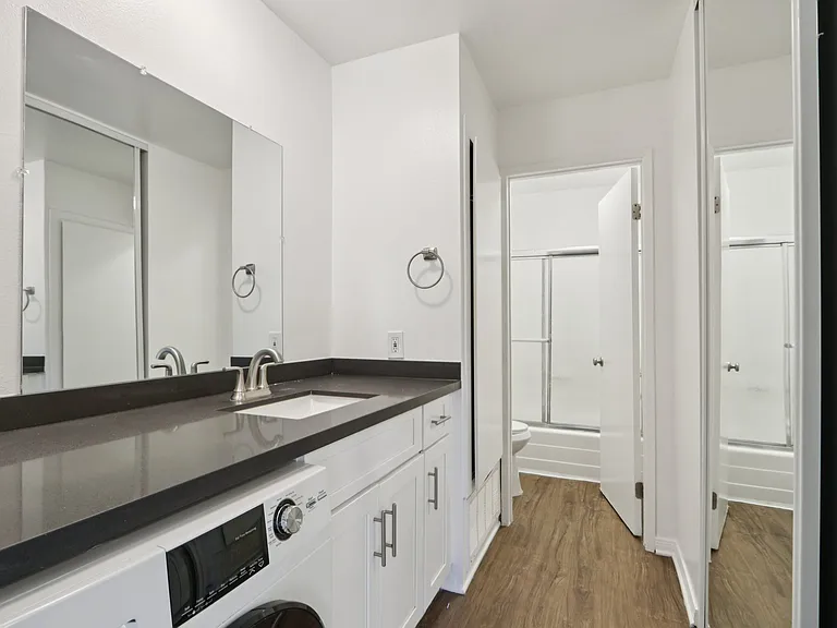 The Linden Apartments — Photo 15