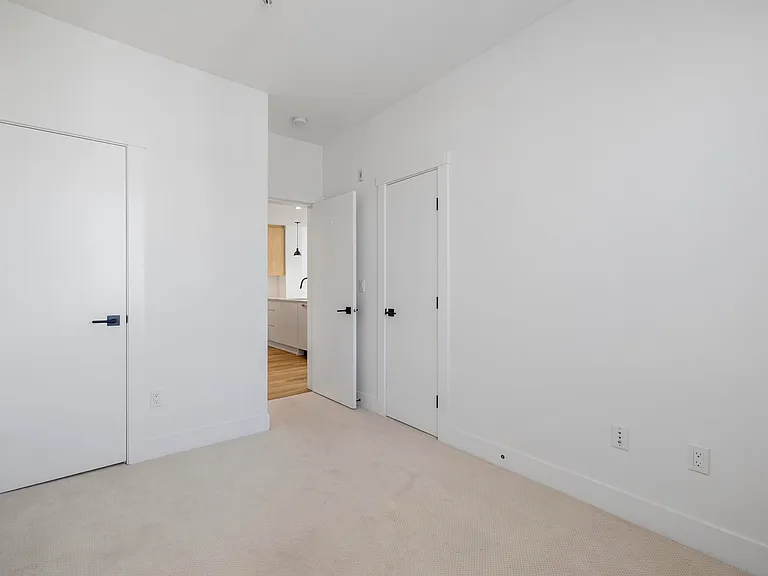 2180 Kelly Ave #1613 — Photo 26