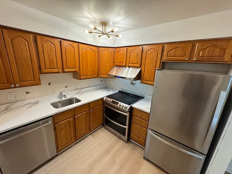 460B Liberty St #208 — Photo 18