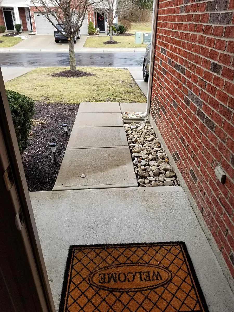 Front door view - 4318 Spyglass Hl