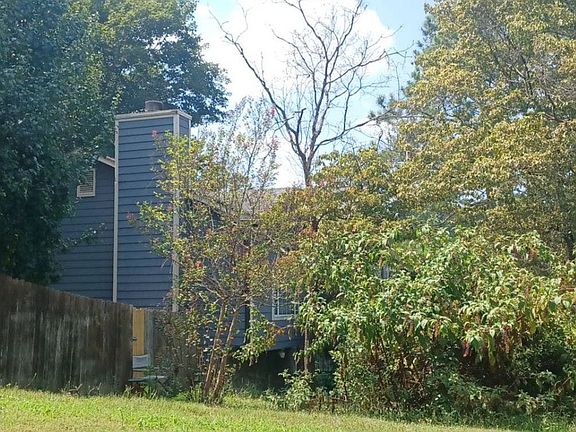 3rd image of 3207 Plymouth Rock Dr