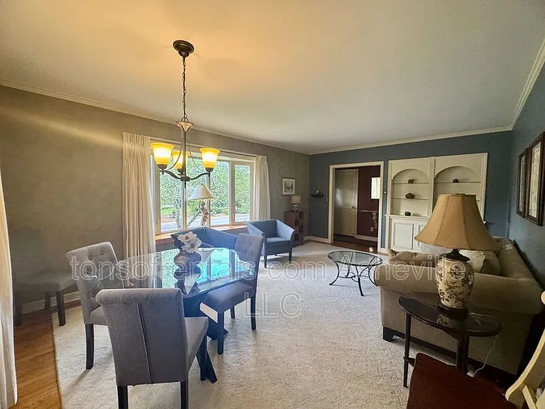 900 Hebron Rd — Photo 5
