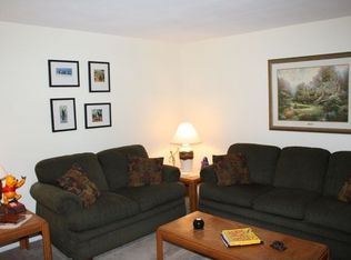 245 Mulberry Ln, Elk Grove Village, IL 60007