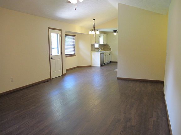 4th image of 2837 W Cherokee St
