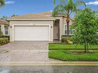 15732 Crystal Waters Dr, Wimauma, FL 33598