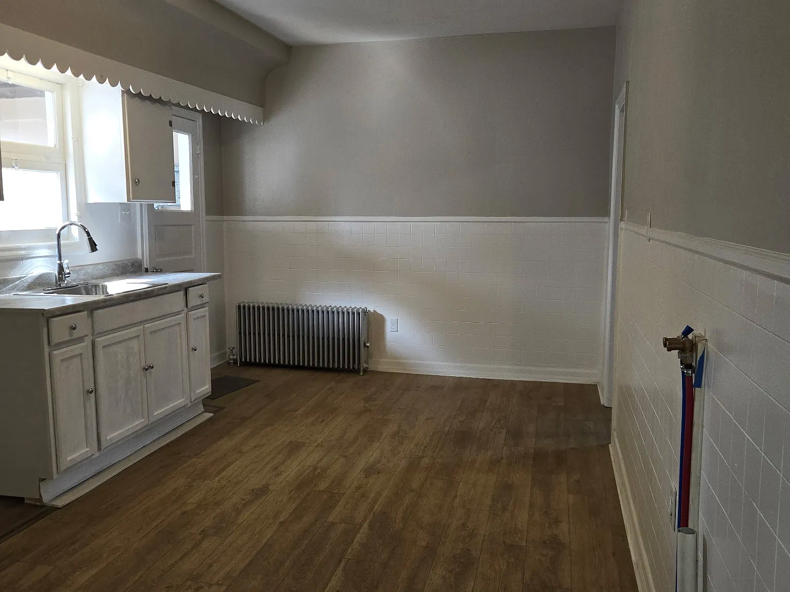2 bed, 1050 sqft, $1,195 — Photo 3