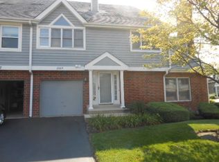 8005 Barrymore Dr, Darien, IL 60561