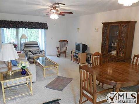 3rd image of 2570 Barkley Dr E APT A