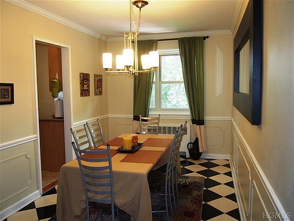 5th image of 12 Dehaven Dr