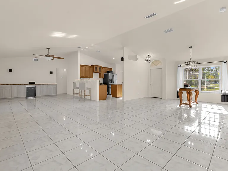 826 Gillmar Ave NW — Photo 6