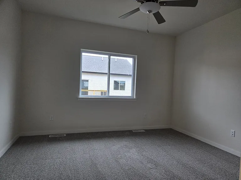 1609-1615-1654 Aspen Ct — Photo 25