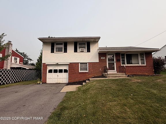 4th image of 3072 Essex Rd