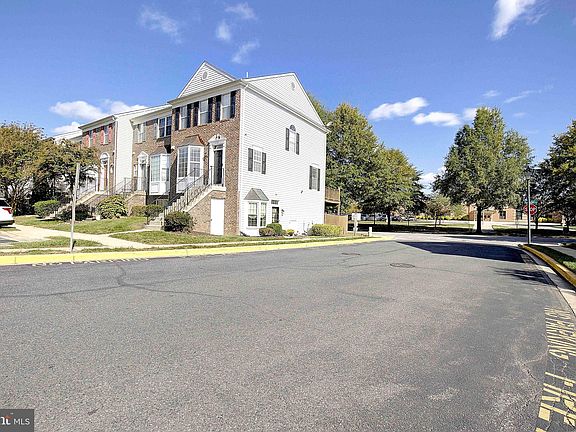 4th image of 1100 Wickford Ct