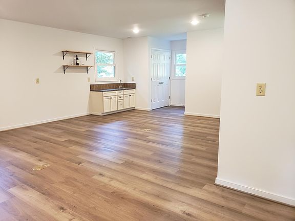 1st floor Master Suite with Wet Bar