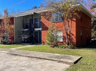 390 Guzzardo Ln #2B, Independence, LA 70443