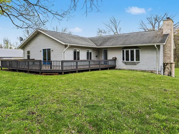 26689 28th Ave, Gobles, MI 49055