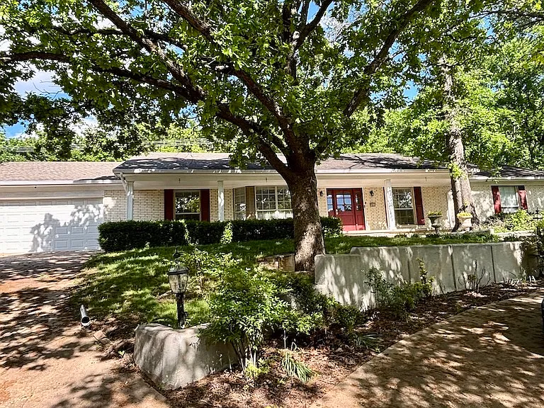 7843 S Harvard Ave — Photo 1