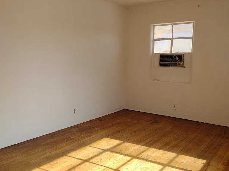 1314 Coal Ave SW #1 — Photo 3
