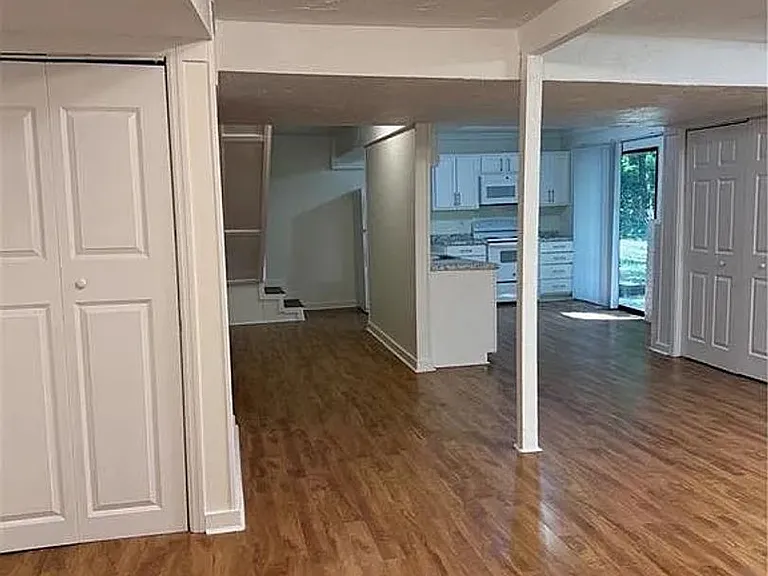 721 Wedgewood Dr #B — Photo 8