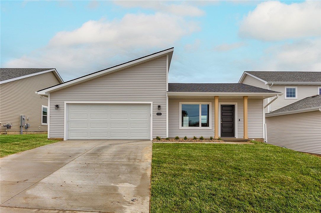 4406 E 44th St, Des Moines, IA 50317 Zillow