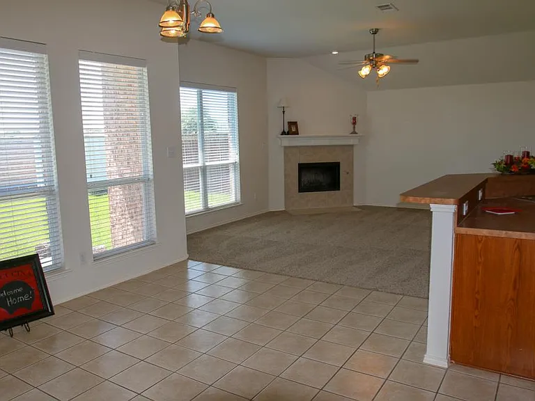 6416 Meadowcrest Ln — Photo 12