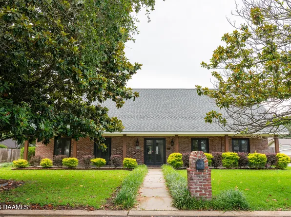 513 Robert Lee Cir, Lafayette, LA 70506