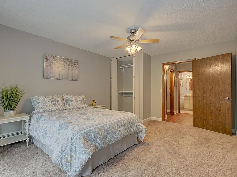 10531 Cedar Lake Rd #213 — Photo 9
